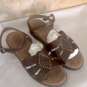 SAS Womens Comfort Tripad Sandal USA Tribal  Brown Leather Huaraches Size 8.5
